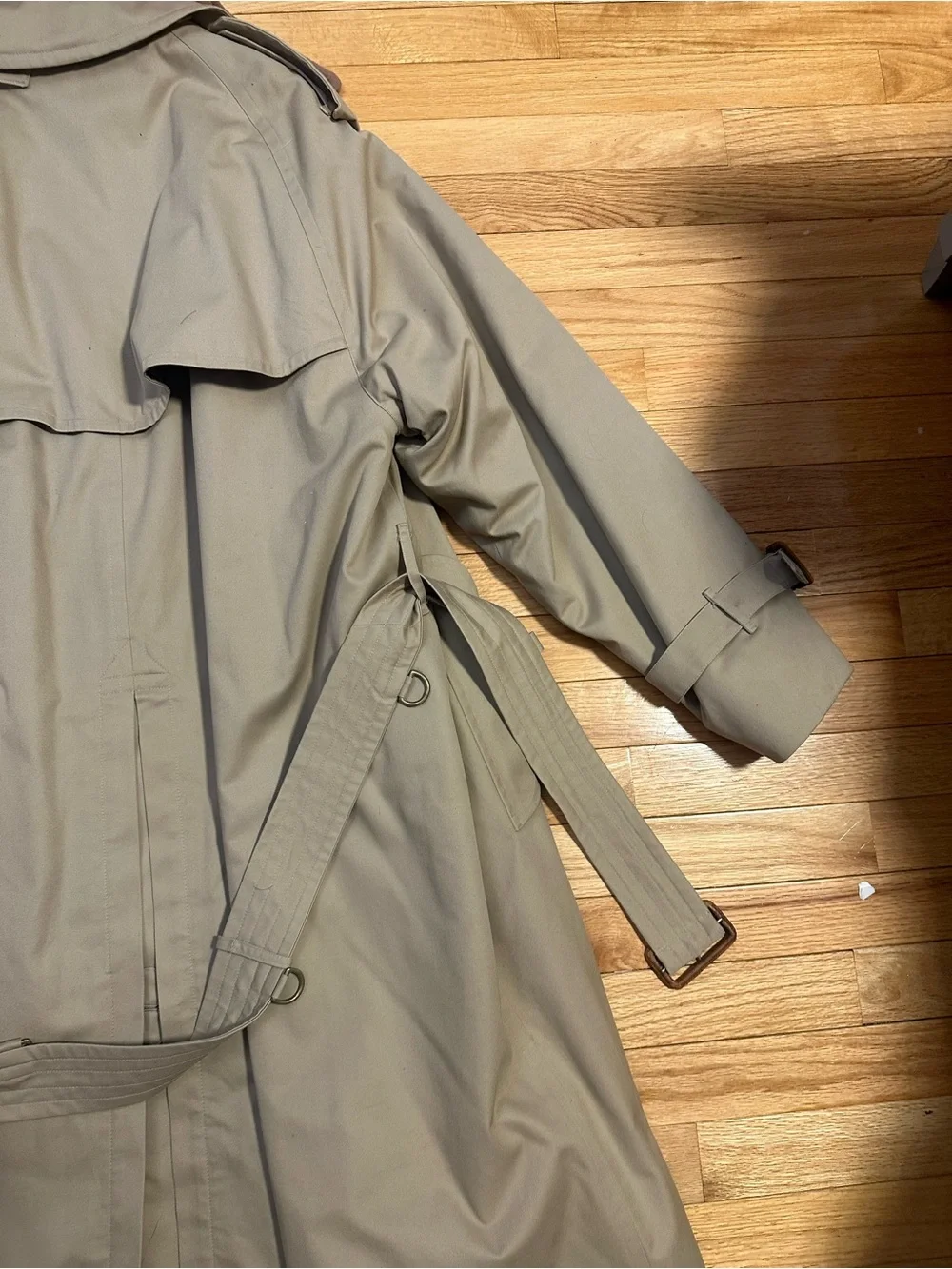 Burberry Rego Men’s Beige Trench Coat with Brown Collar Size 52 Regular